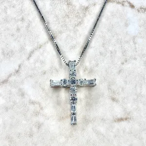 14 Karat White Gold 0.25 Carat Diamond Cross Pendant Necklace