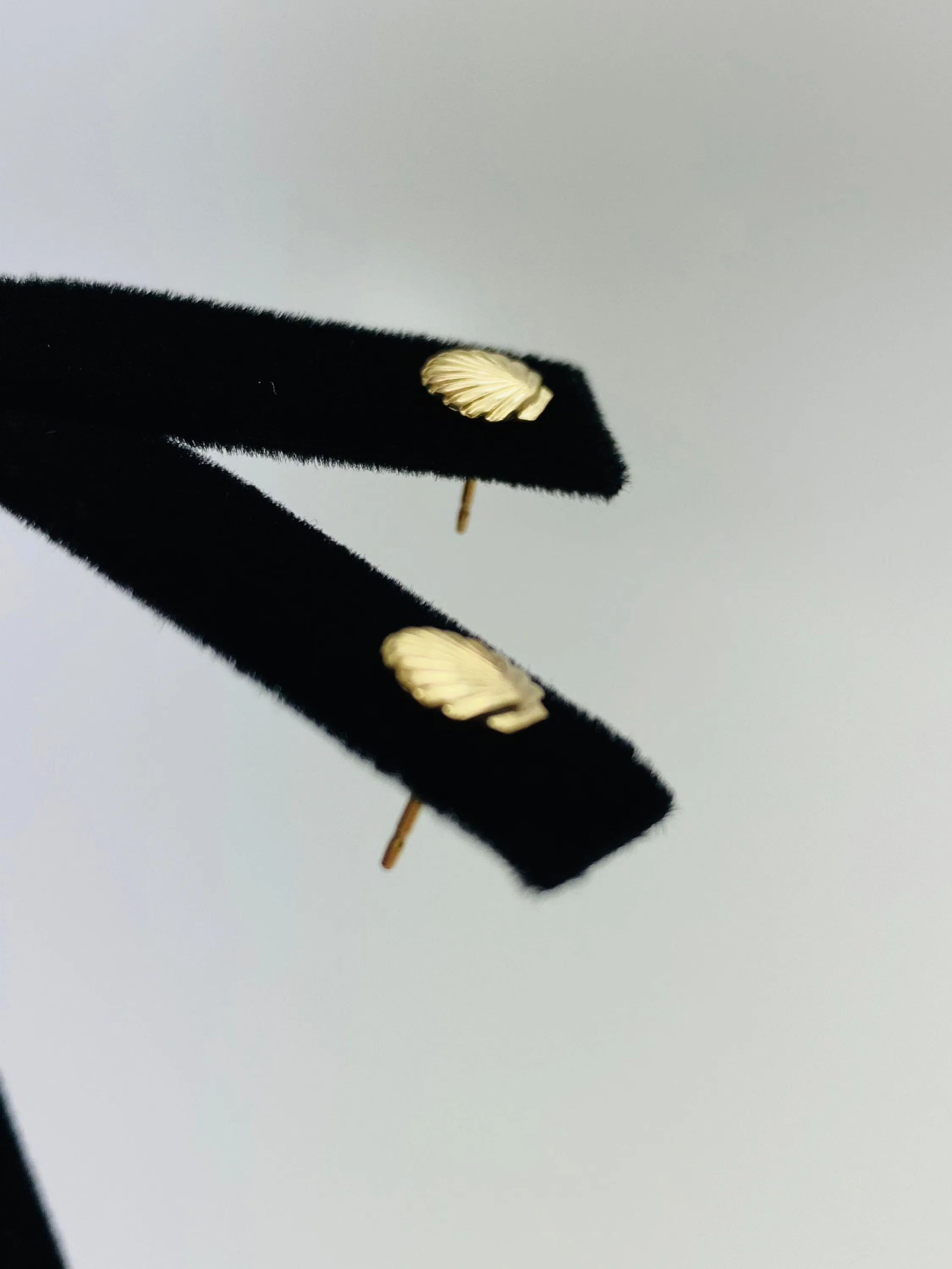 14K Gold Filled Clam Shells, 1.03mm X 6.69mm sku# 244-4 /0.9mm X 5.81mm sku# 595-4
