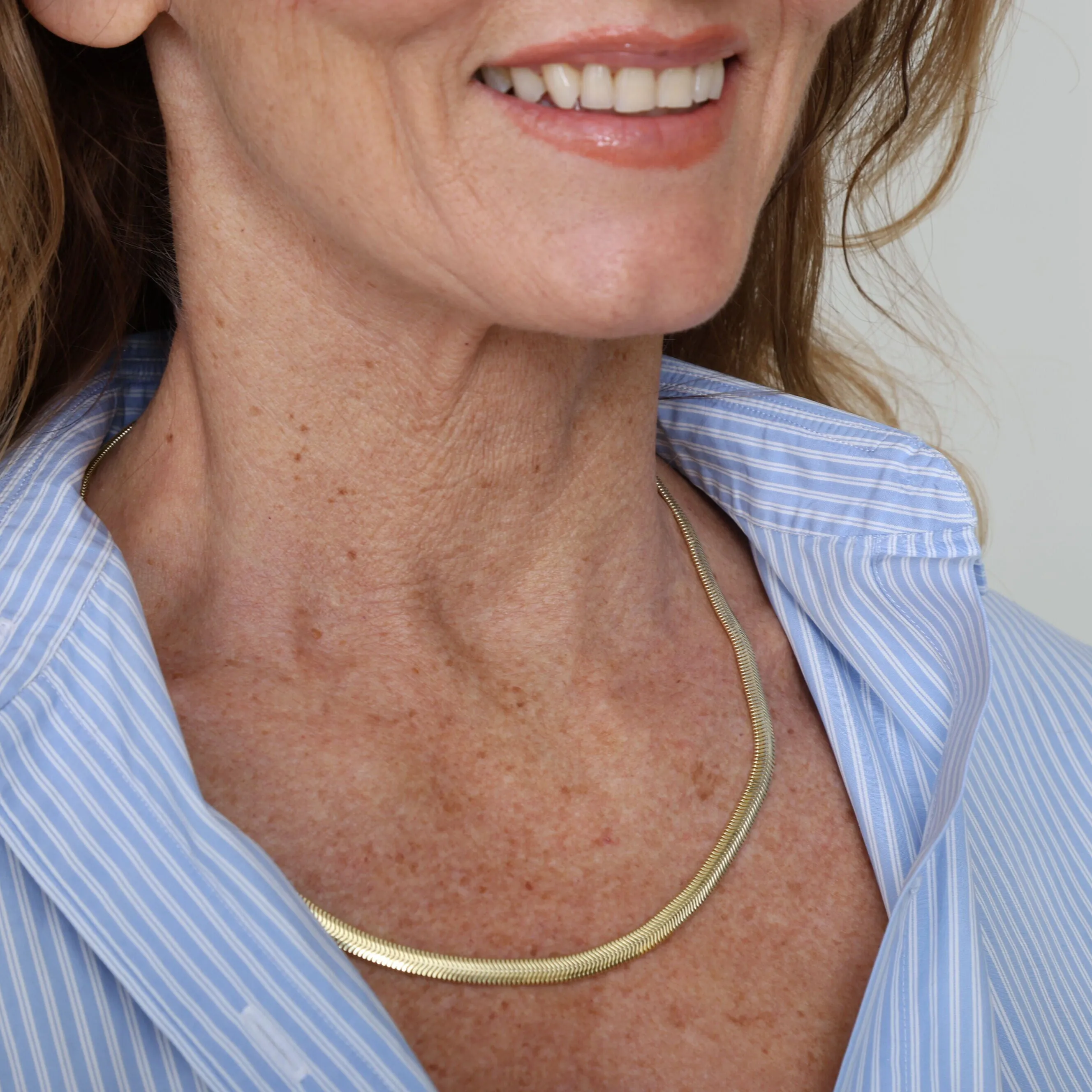 14K Gold Oval Snake Necklace