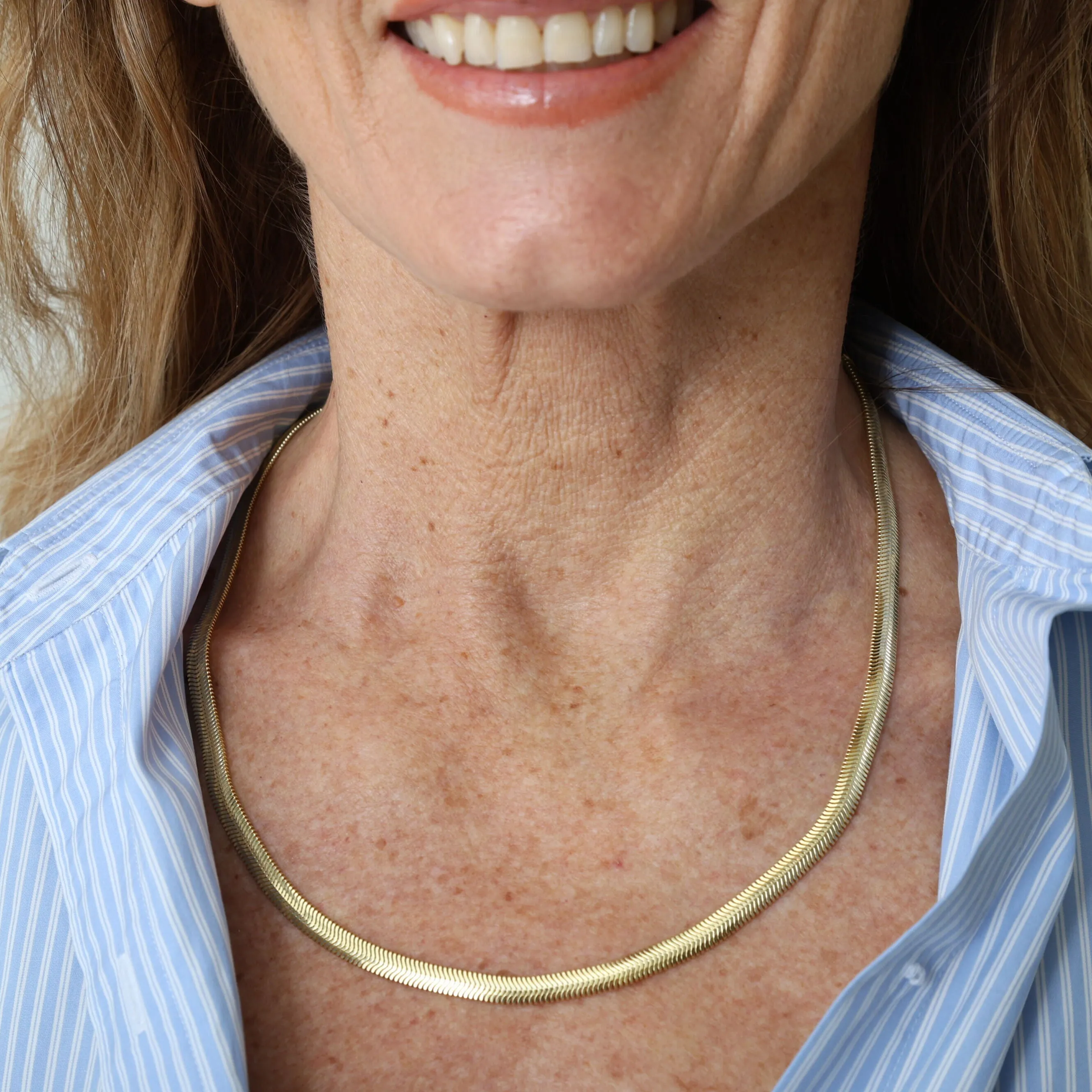 14K Gold Oval Snake Necklace