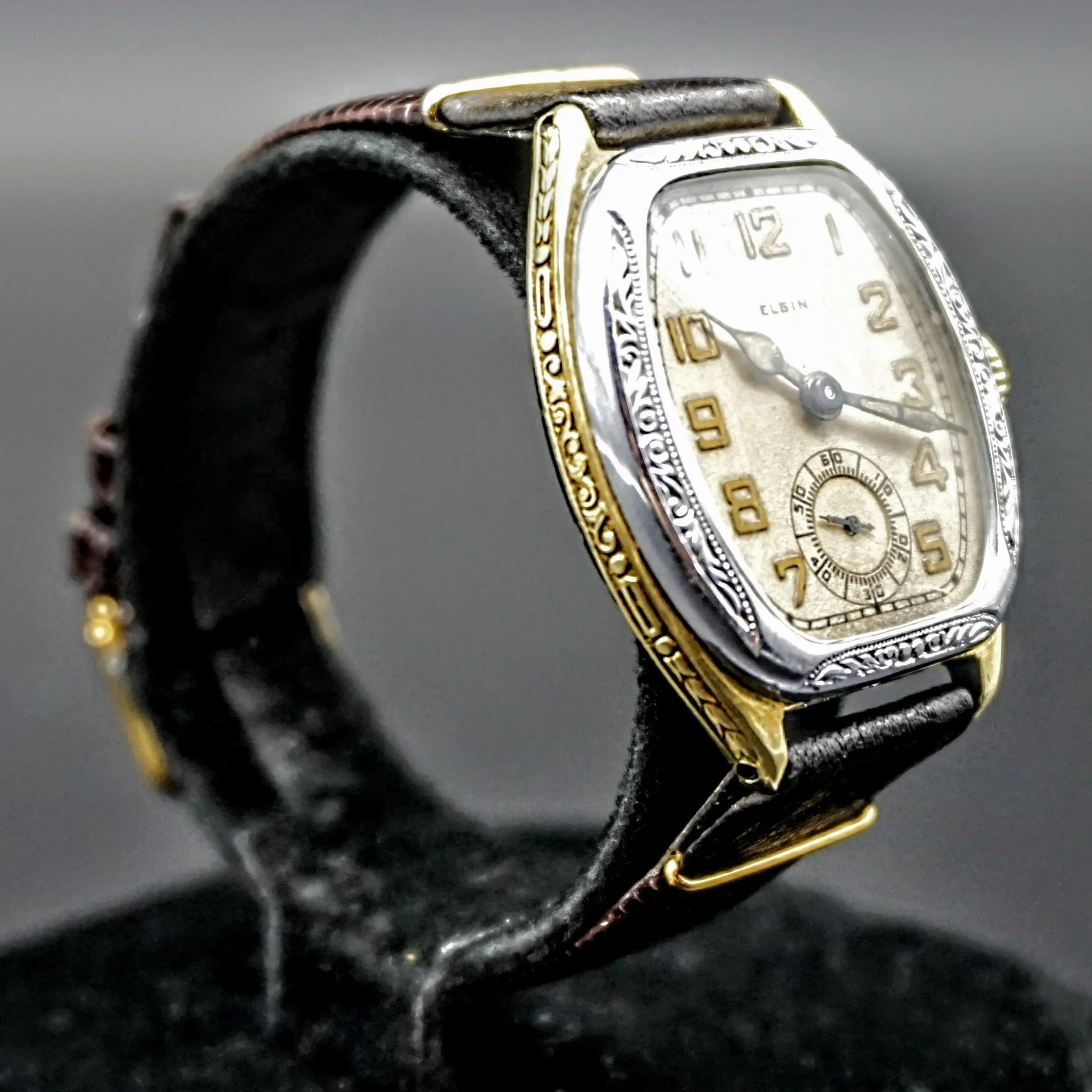 1928 ELGIN Legionnaire Series Art Deco Wristwatch Grade 485 Size 4/0s 7J USA Watch