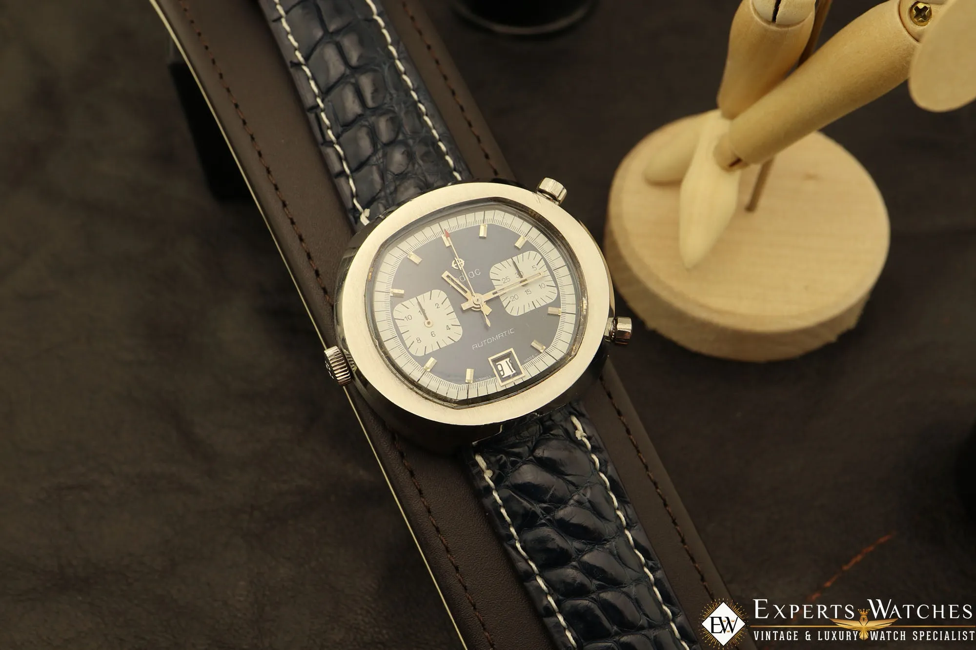1970's Vintage Zodiac Chronograph Cal 12 / 90 Automatic Date Blue TV Ref 902-887