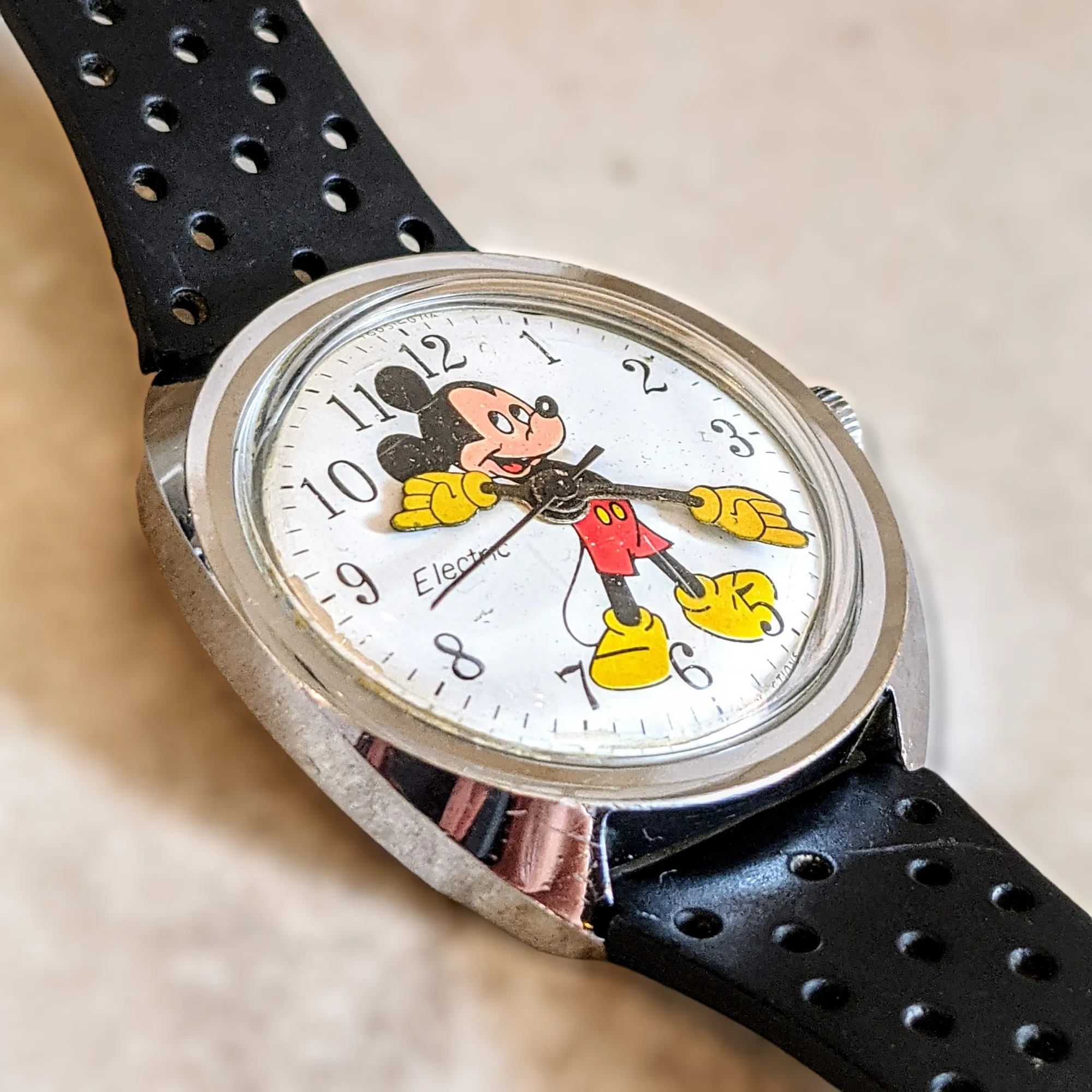 1971 TIMEX Electric Watch Mickey Mouse Vintage Wristwatch Cal. M40
