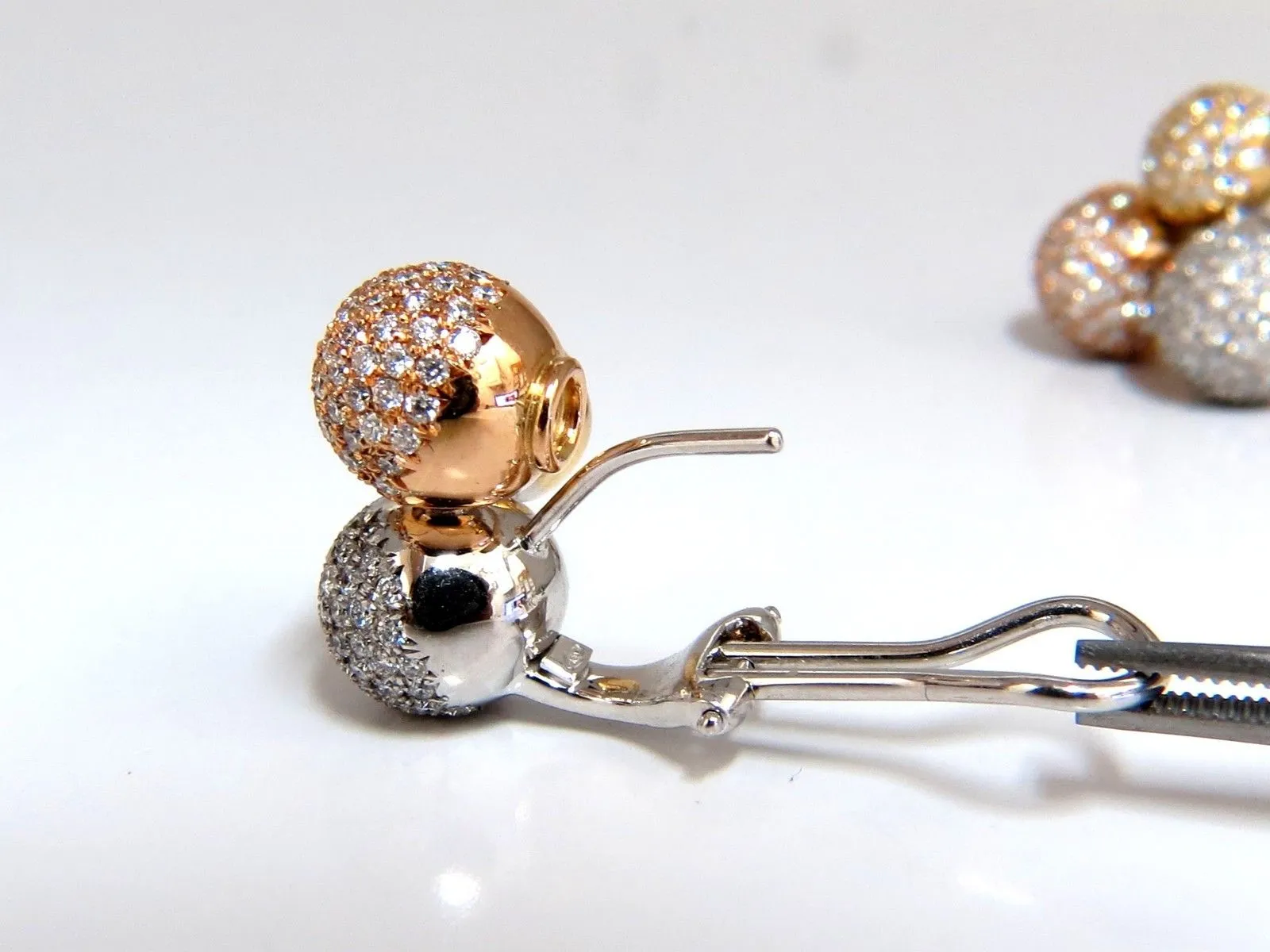3.70ct Ball Cluster Bead Set diamonds Clip Earrings 18kt