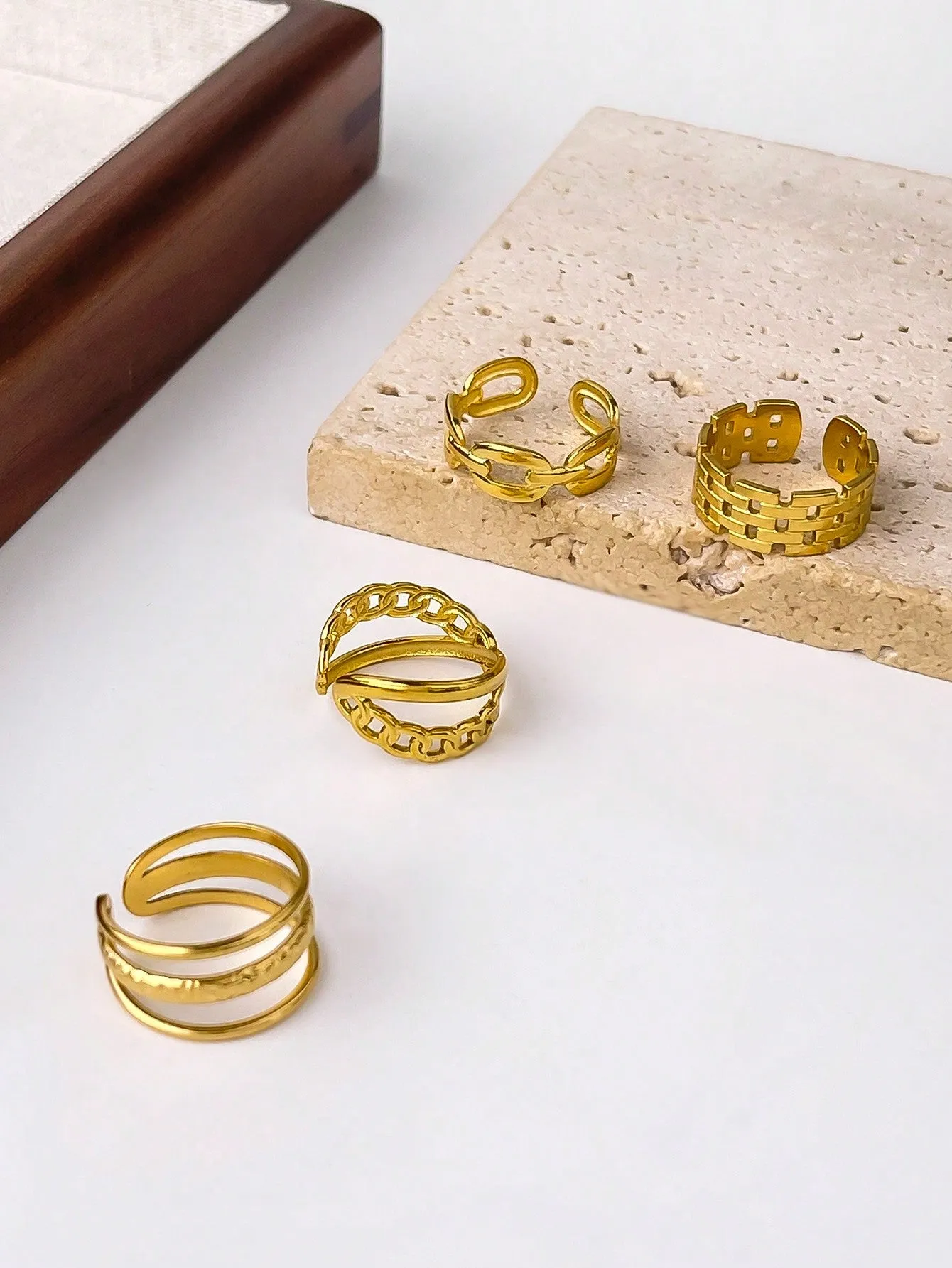 4pcs Gold Hollow Out Square Cross Rings