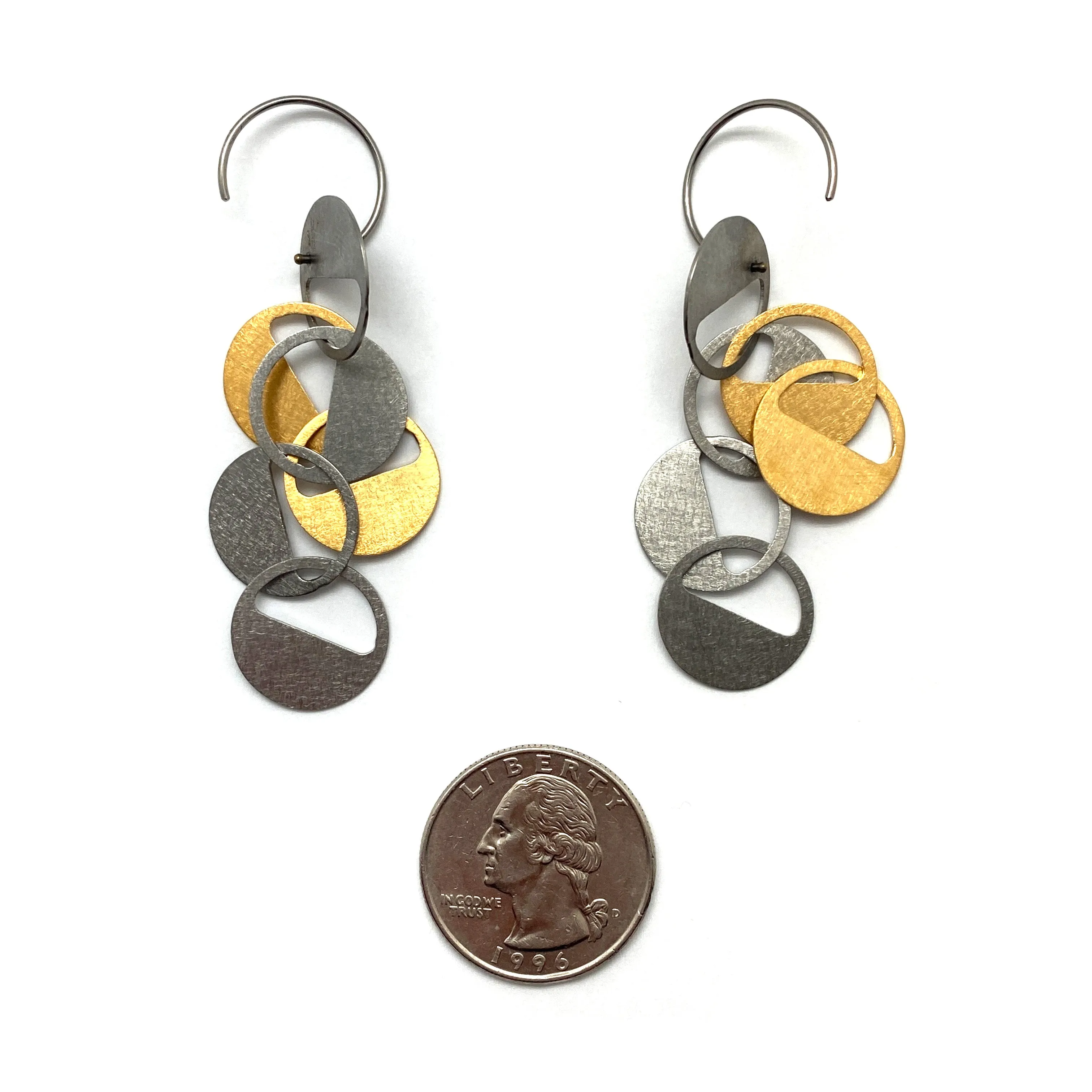 Black and Gold Interlocking Circular Earrings