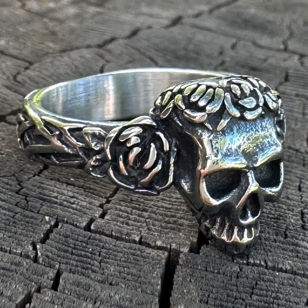 Bloodthorn Band Skull Ring (#r0039)