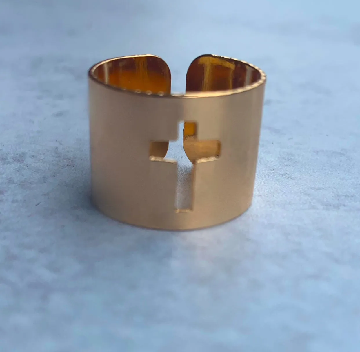 Cross me Ring