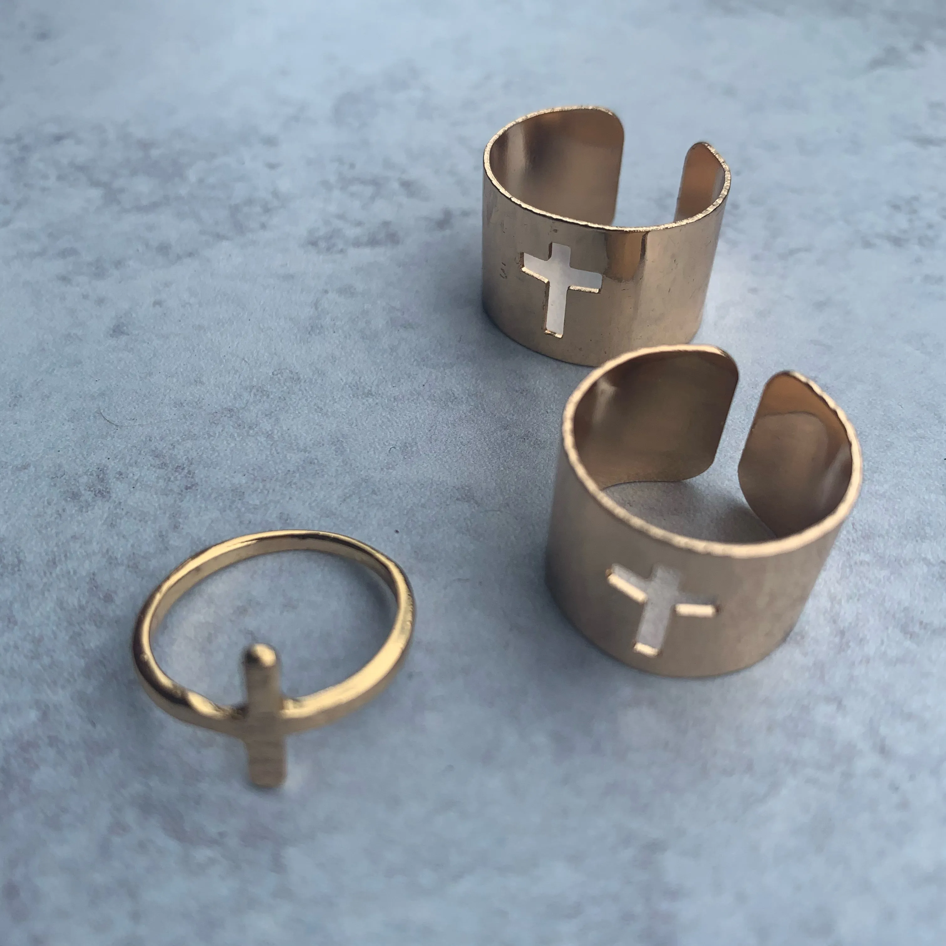 Cross me Ring