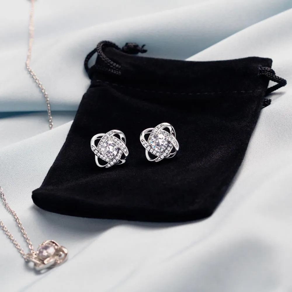 Custom To My Mom 01 14k White Gold Interlocking Heart Pendant Necklace Jewelry Gifts For Mom Wife Grandma Auntie Mother Day