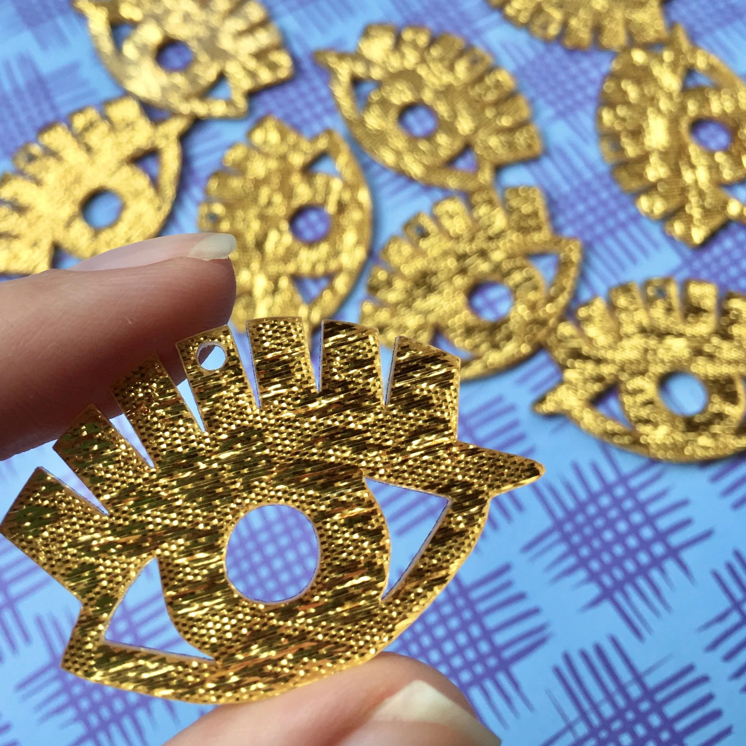 Eyes Charms / gold / 10 Pieces, 30mm