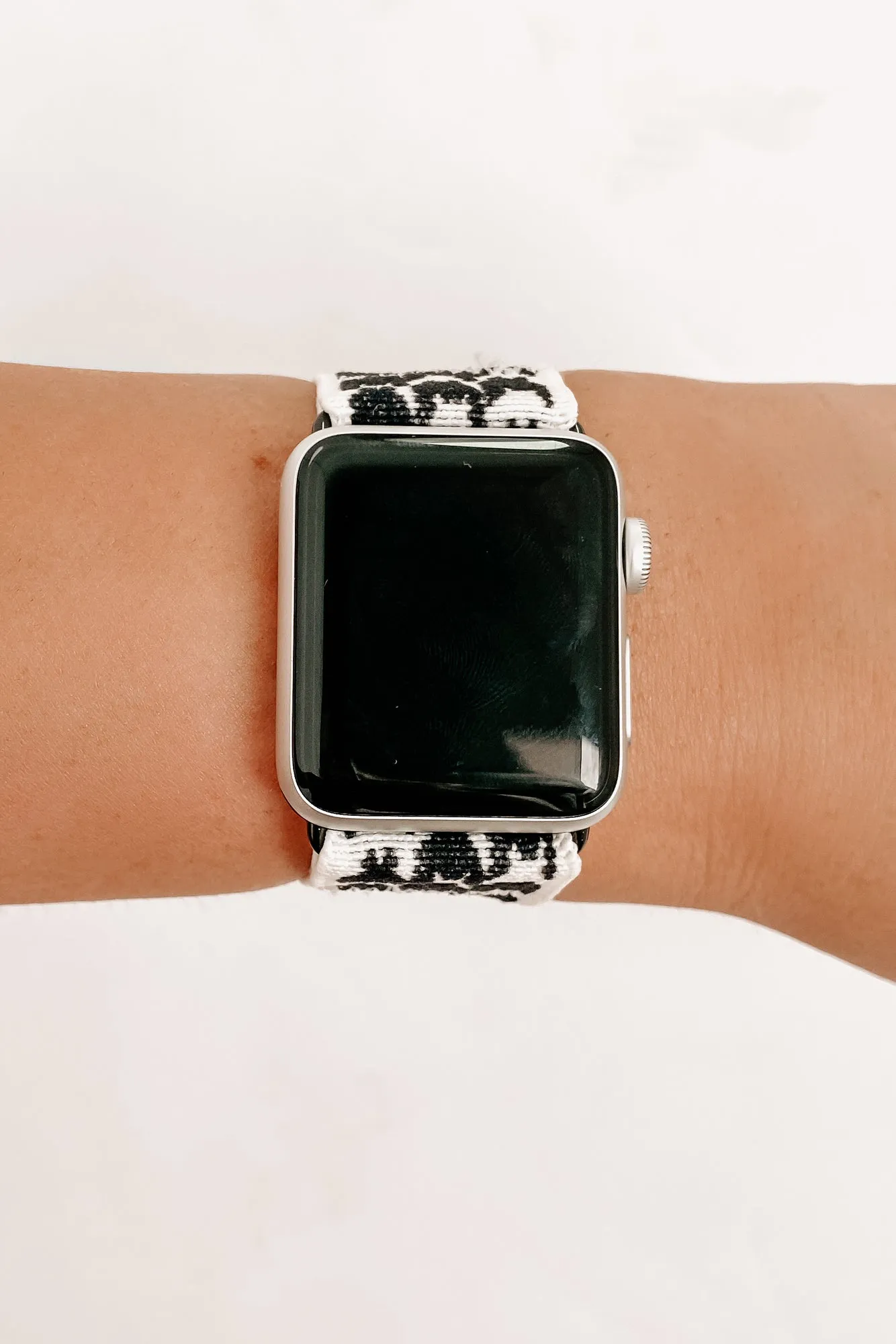 Girl On The Go Apple Watch Band (Hounds Tooth Black/White)