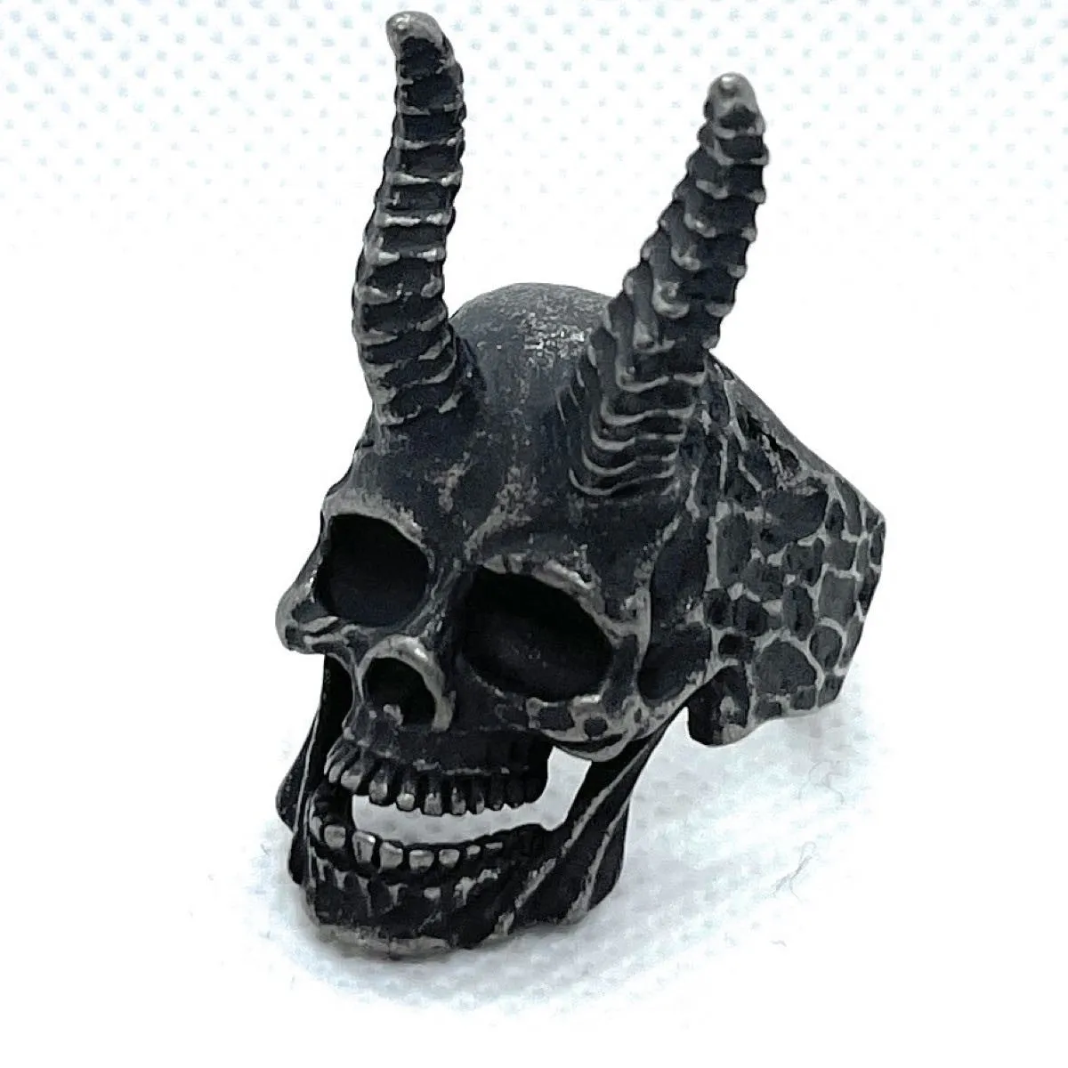 I Worship Chaos - Big Skull Ring w/ Horns (#683)