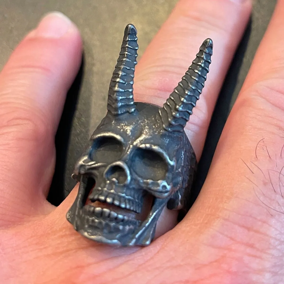 I Worship Chaos - Big Skull Ring w/ Horns (#683)