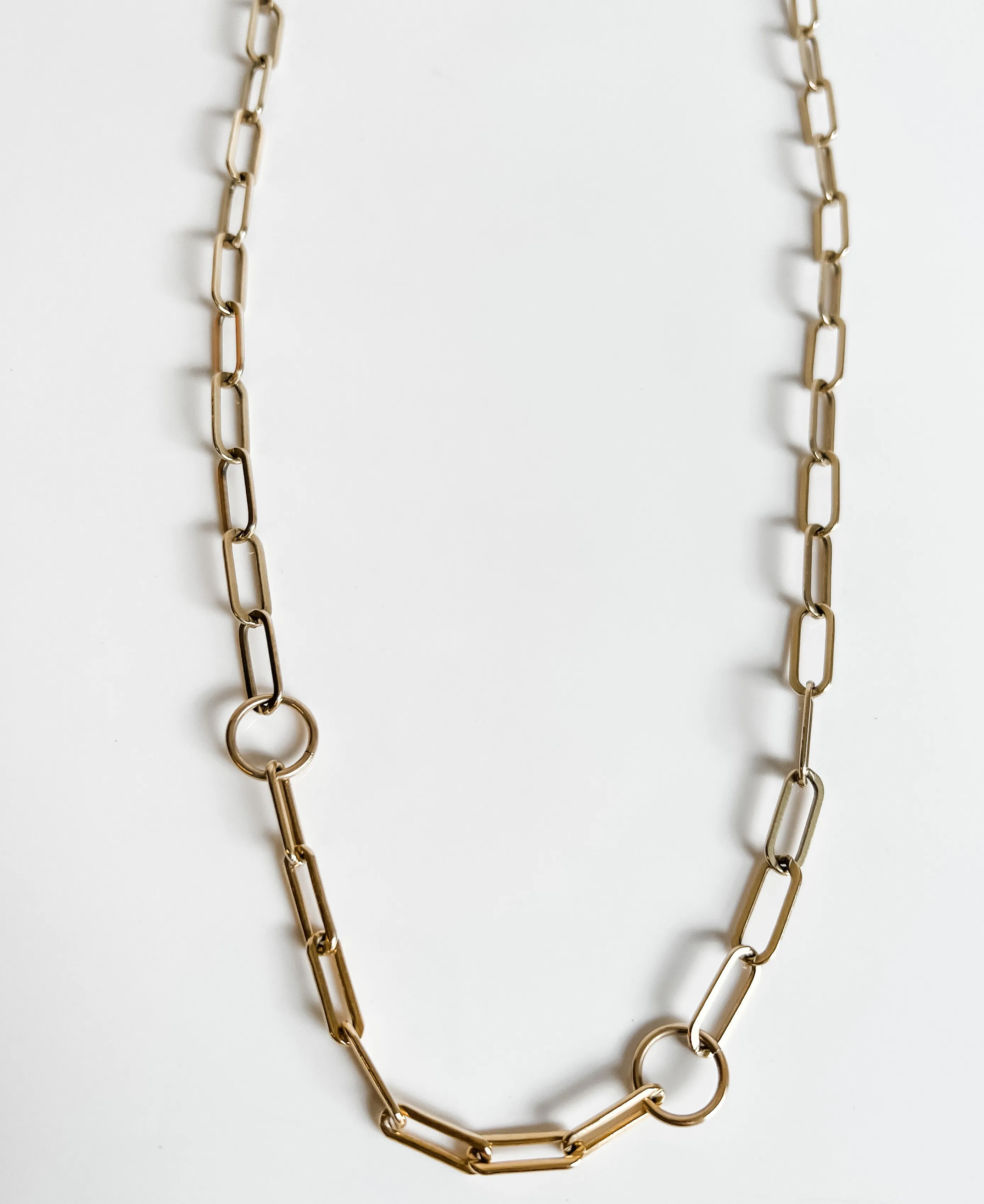 LIZZIE SIGNATURE CHAIN