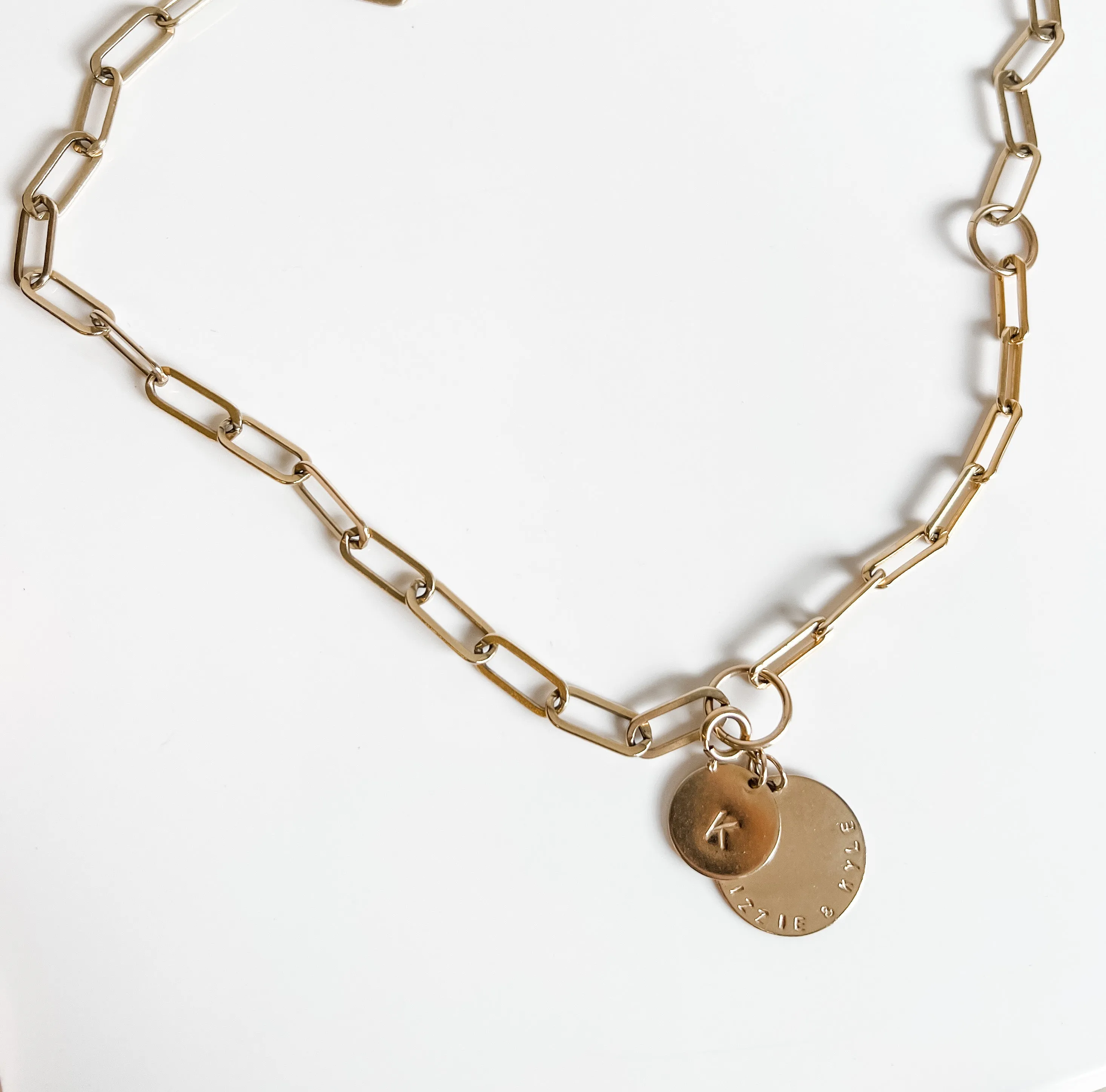 LIZZIE SIGNATURE CHAIN