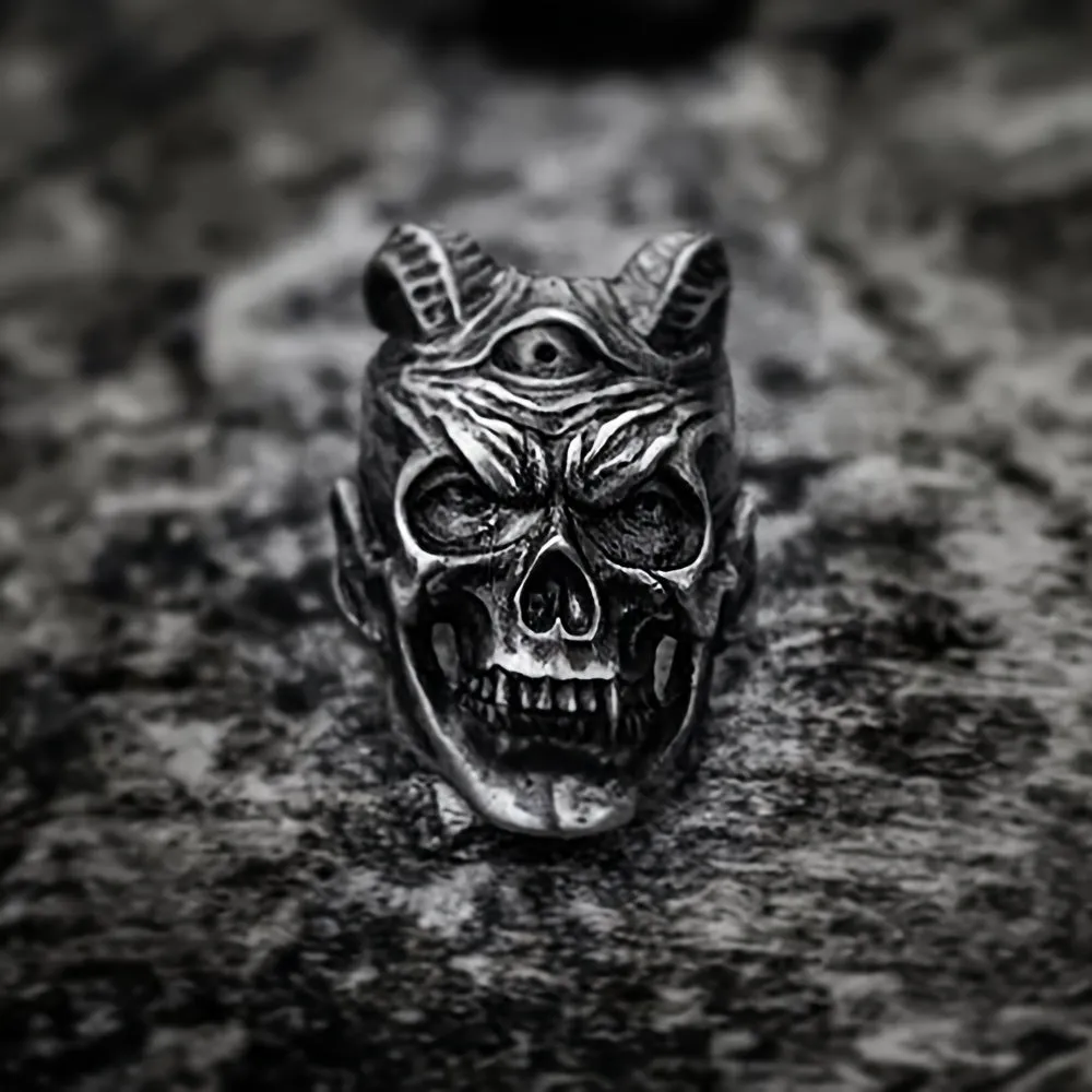 Men's Vintage Skull Bull Horn Charm Ring