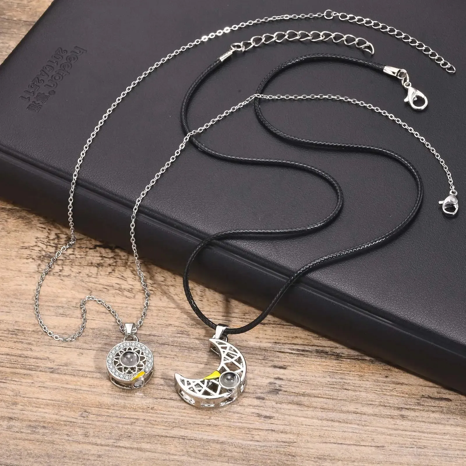 Moon Star Couple Necklaces,1set/2pcs Hollow Metal Sun Flower Pendants