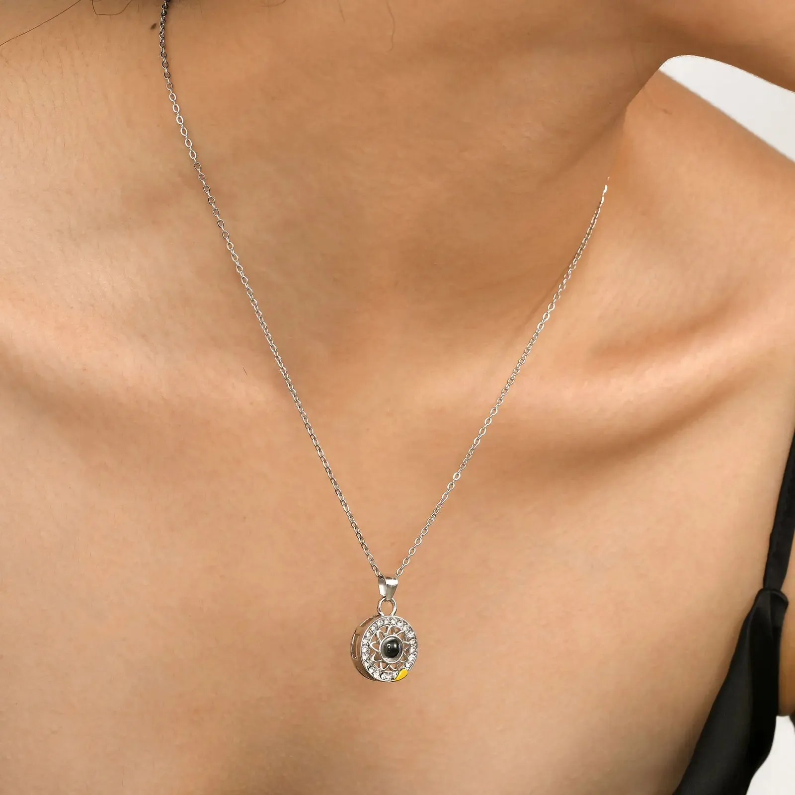 Moon Star Couple Necklaces,1set/2pcs Hollow Metal Sun Flower Pendants