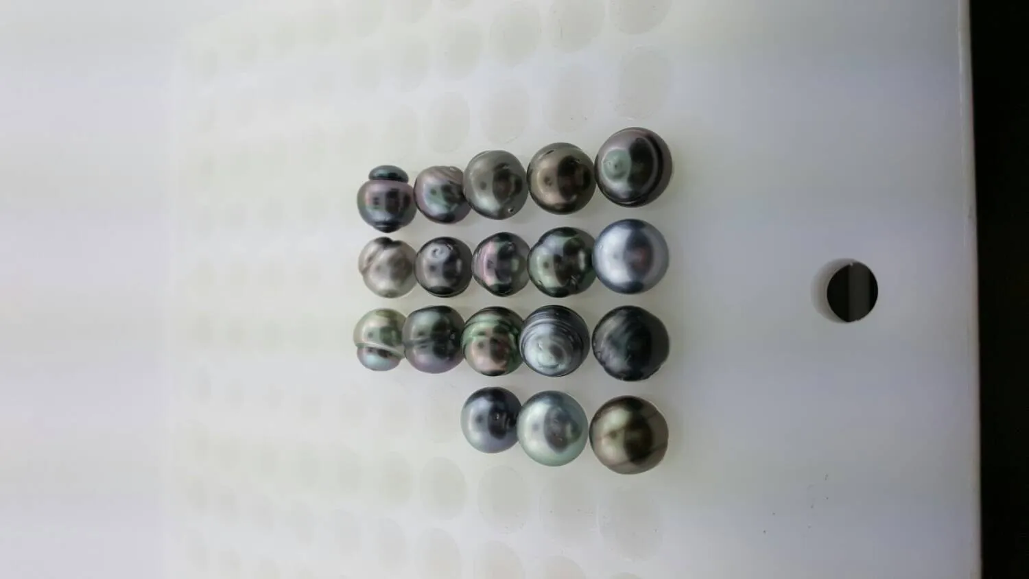 Pearl counting tray or bead counting tray