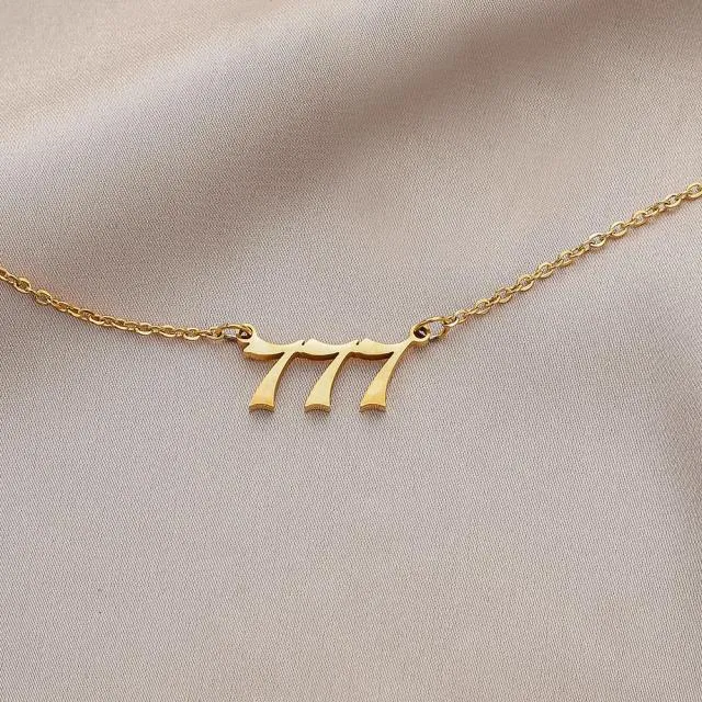 Personalized Name Necklace in Italics font For Women Men Gold Silver Chain Lovers