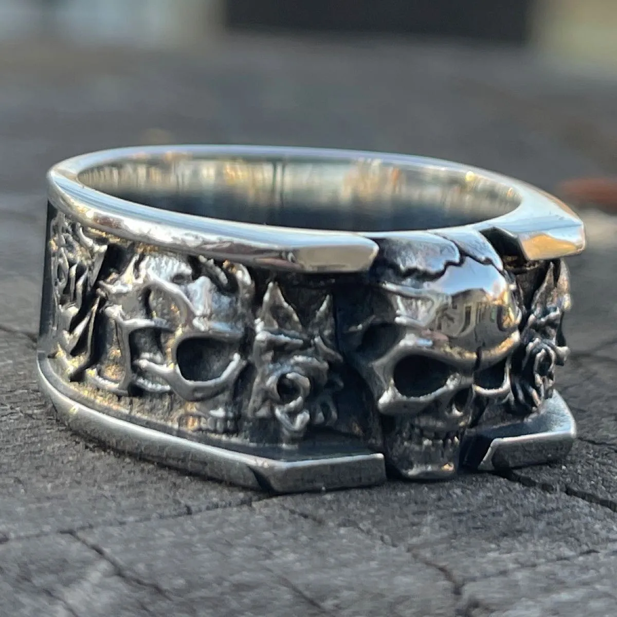 Skull Band Ring w/Roses (#054)