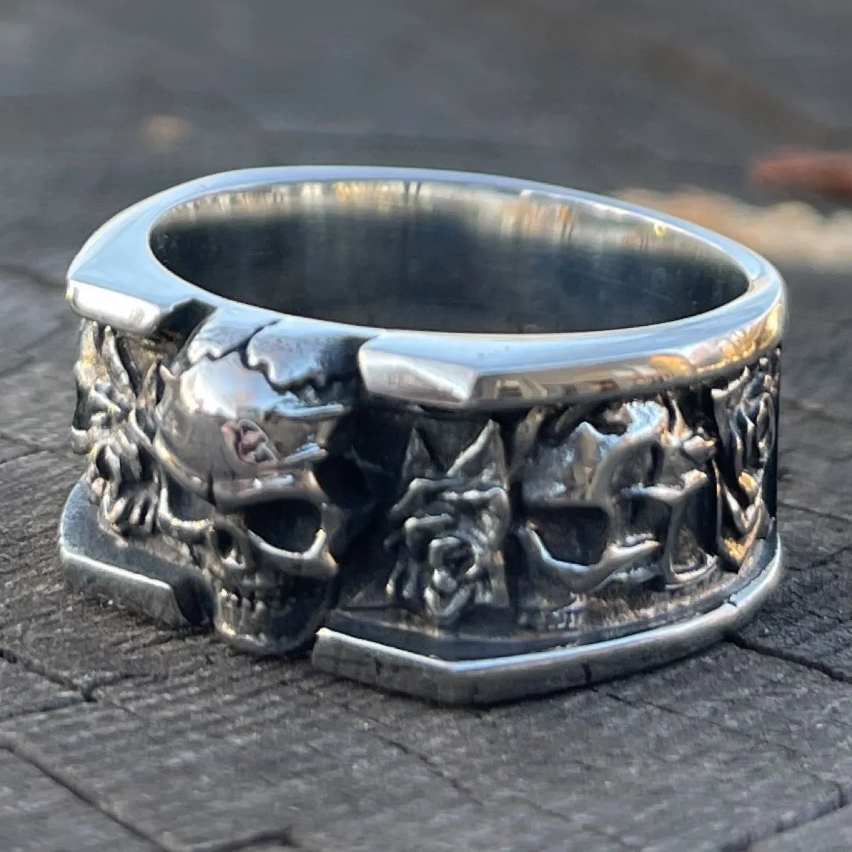 Skull Band Ring w/Roses (#054)