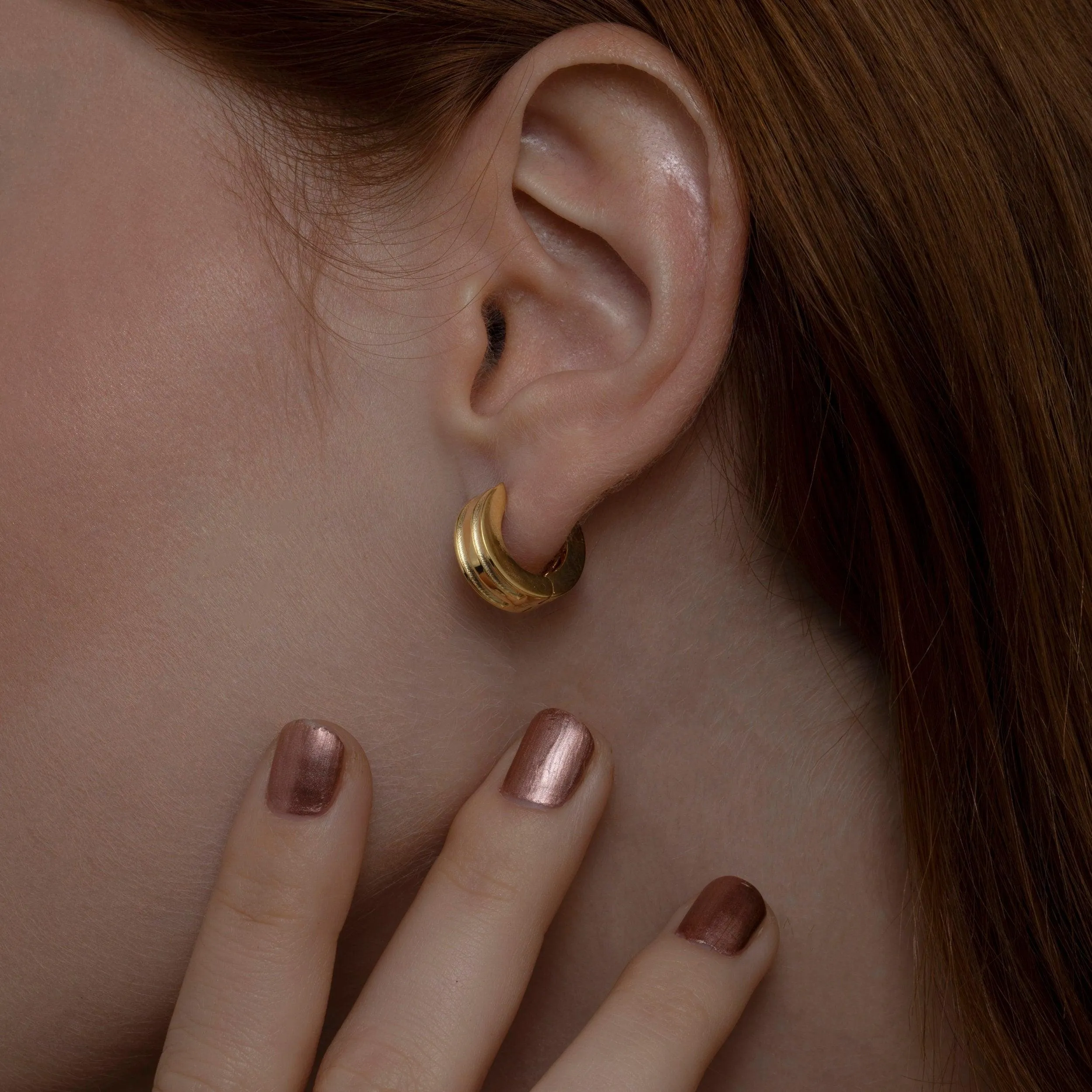 Thick Huggie Hoop Earrings - 18K Gold Vermeil