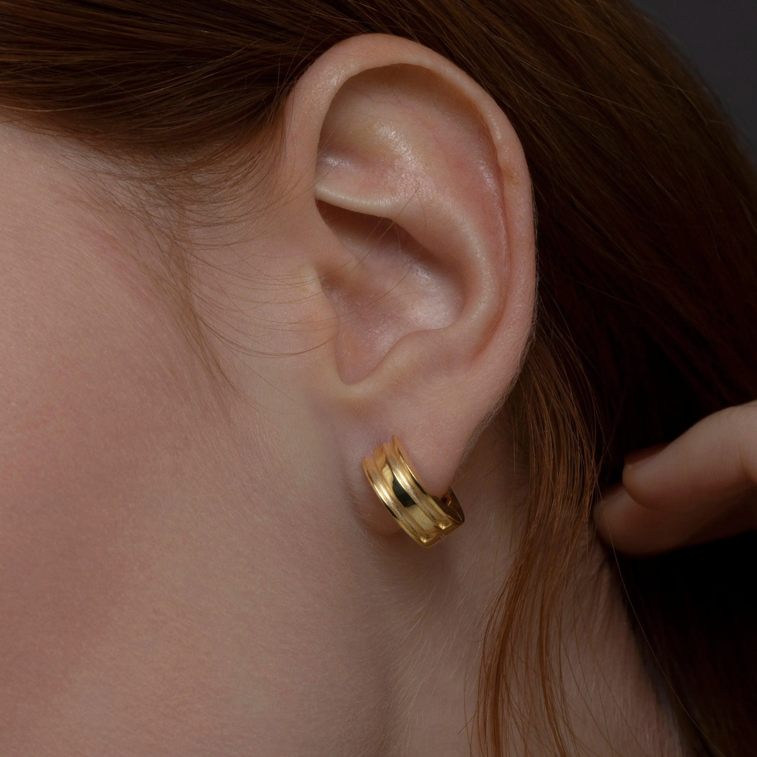 Thick Huggie Hoop Earrings - 18K Gold Vermeil