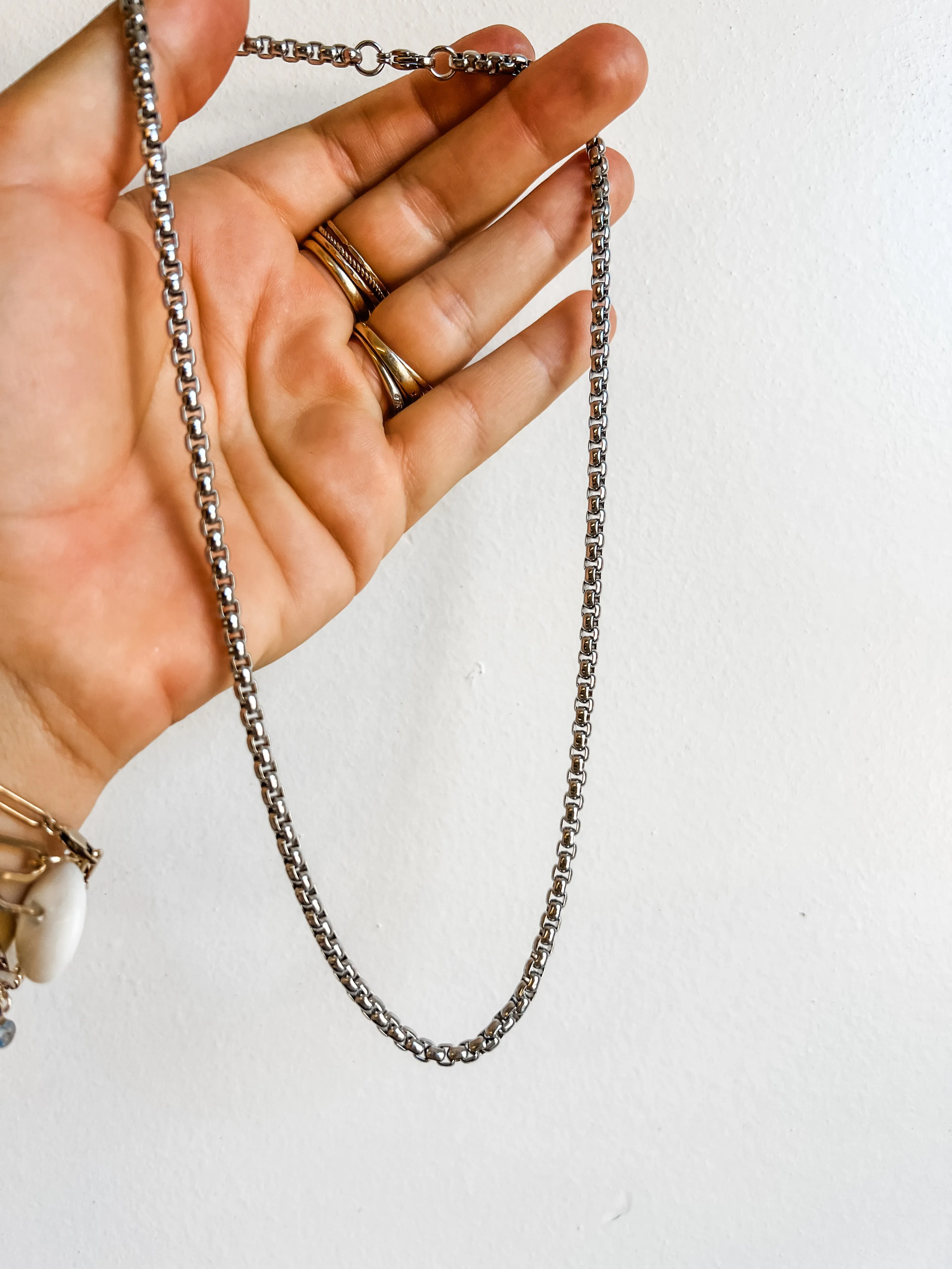 THICK SILVER BOX CHAIN