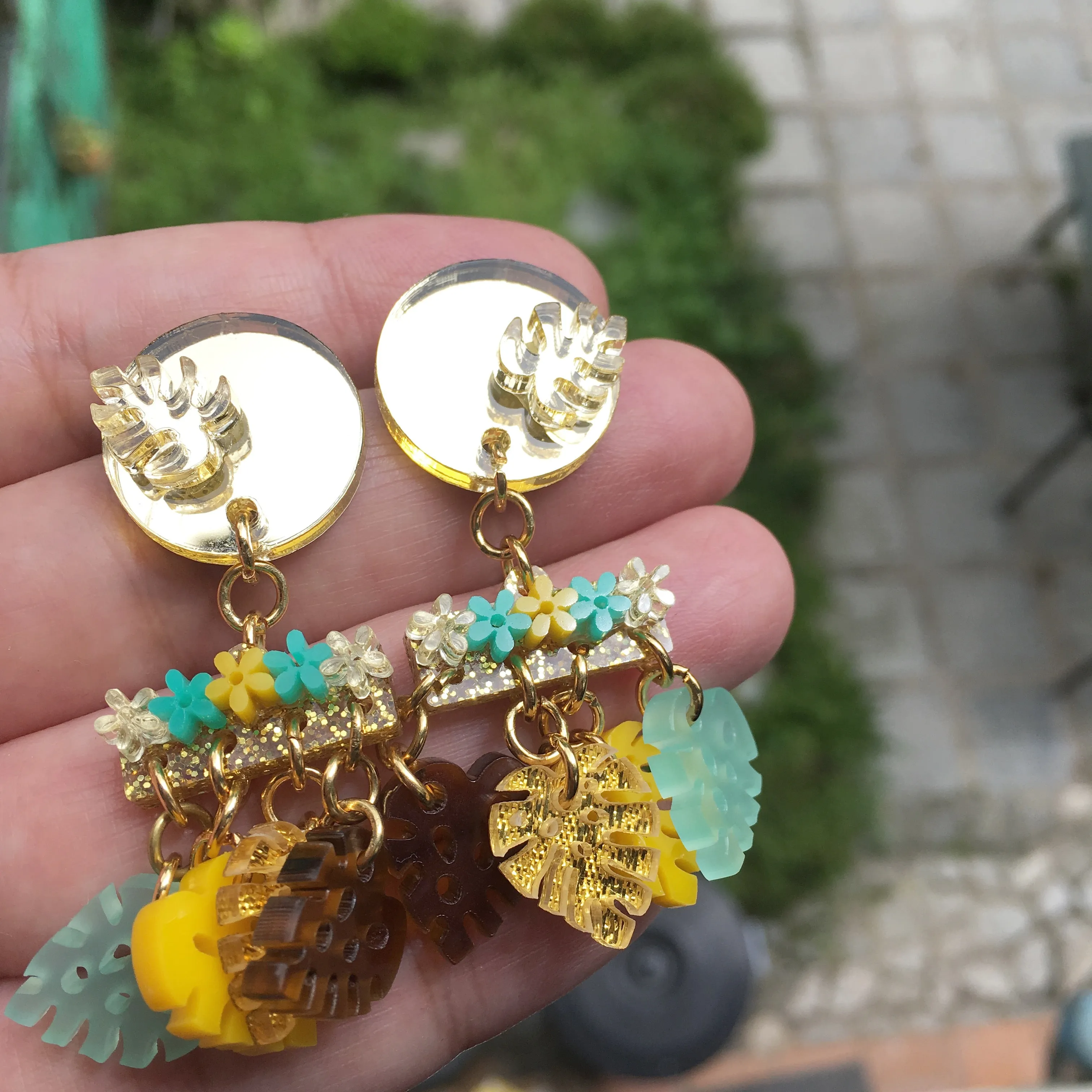 Tiny Monstera Leaves / 20 Pieces, 15mm