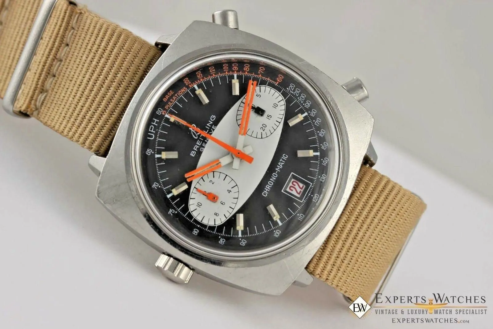 Vintage BREITLING Chrono-Matic 2111 Calibre 11 Chronograph Automatic Panda Watch