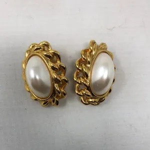 VINTAGE: FAUX pearl and gold oversized clip on earrings