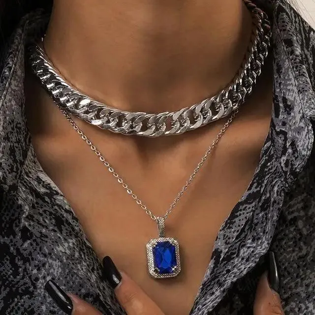 Vintage Style Multilayers Human Head Coin Pendant Necklaces For Women And Girls -Thick Chain Necklace Jewelry