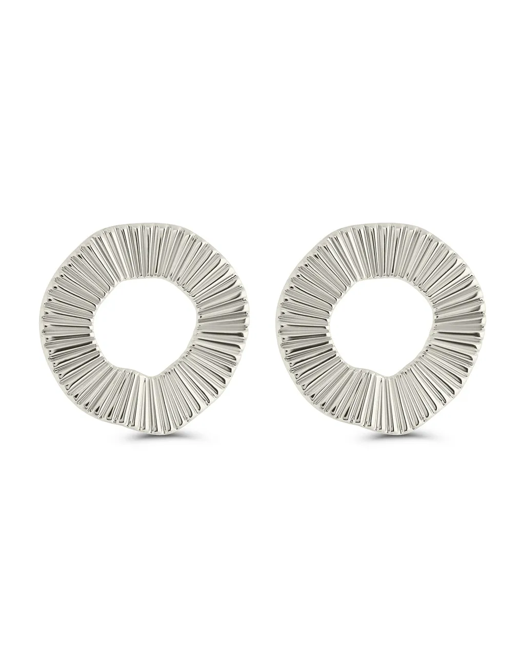 Viviana Ribbed Open Circle Stud Earrings