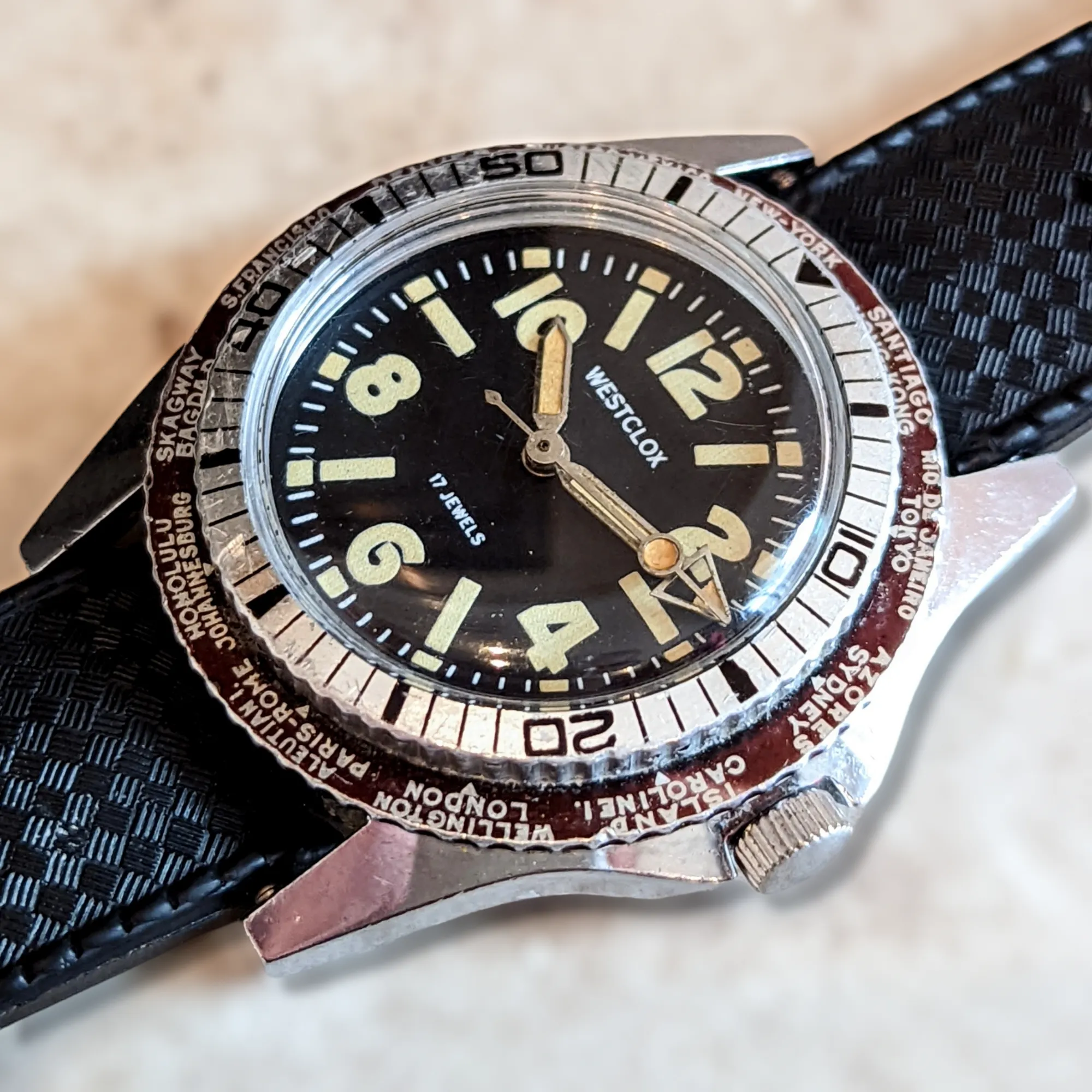 WESTCLOX Dual Bezel Diver Watch World Timer Wristwatch 17 Jewels