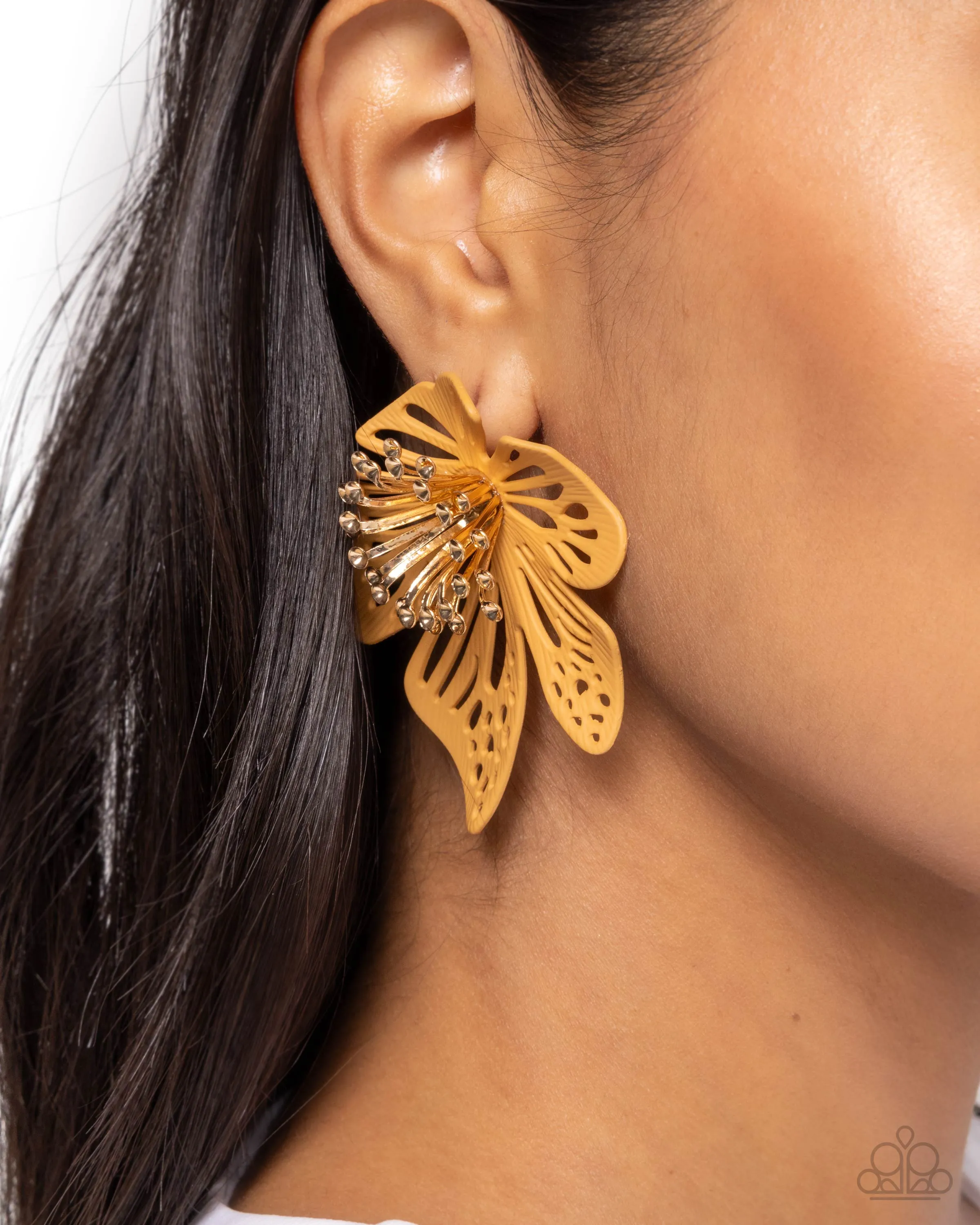 Wonderland Wallflower Brown Earrings Paparazzi